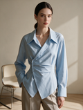 Camille · Blusa Irregular con Solapa Asimétrica