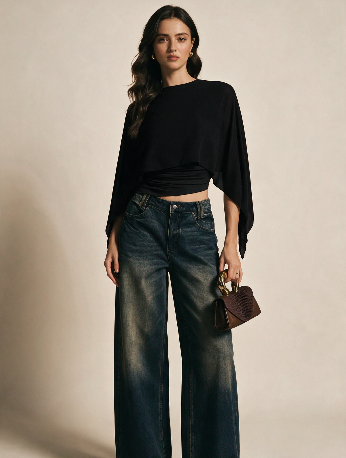 Juliette · Blusa con Capa Asimétrica de Gasa