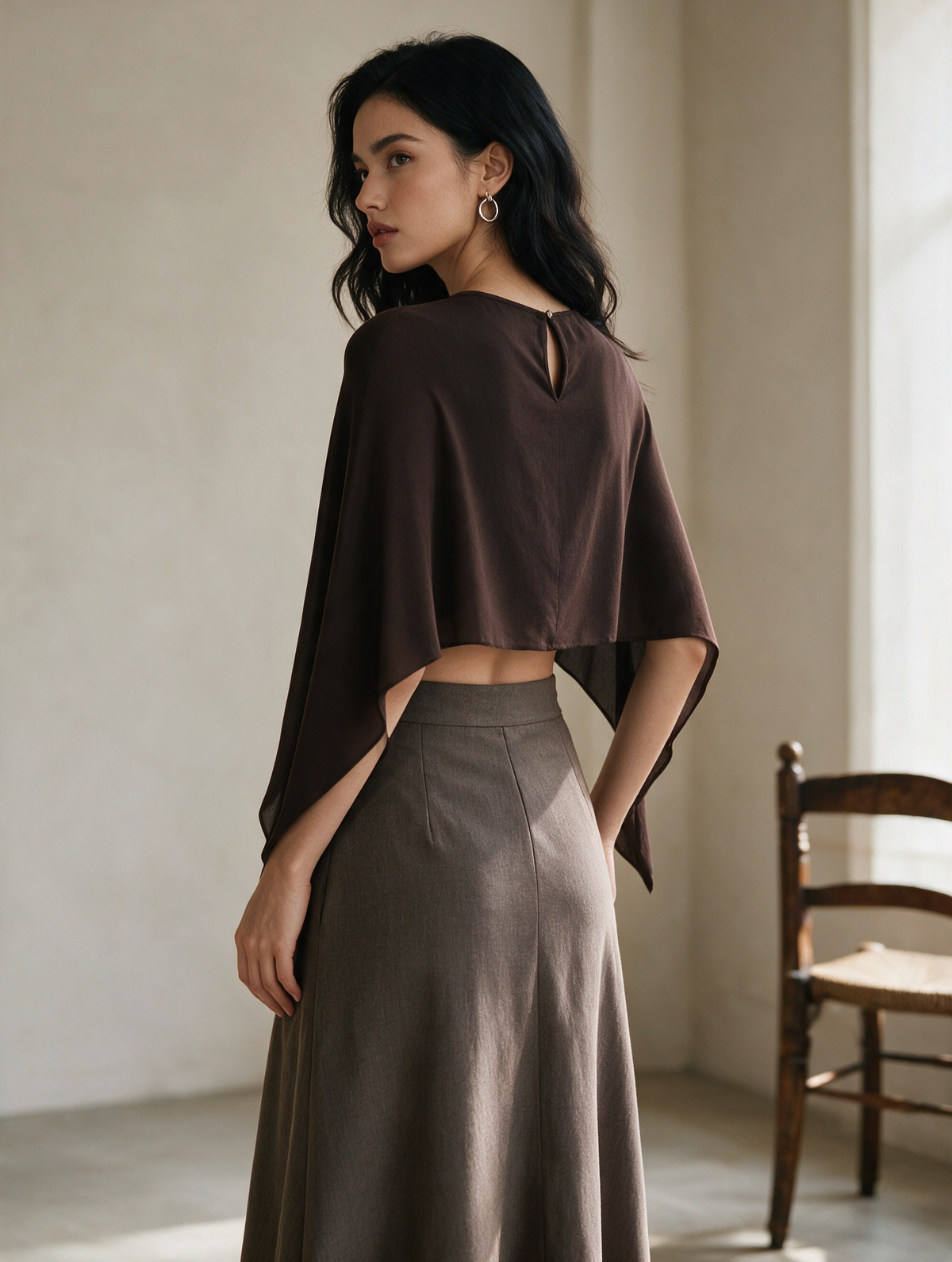 Juliette · Blusa con Capa Asimétrica de Gasa
