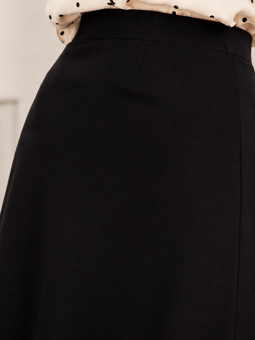 Céleste · Falda Midi de Punto Silueta Cola de Pez